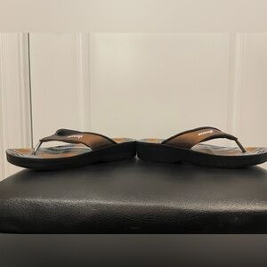 Aerosoft womens size 38 (US size 7) arch support flip flop